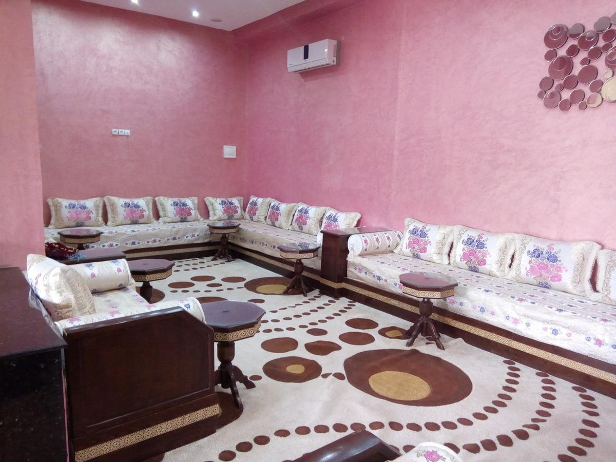 Hotel Cafe Restaurant Assaka Тизнит Экстерьер фото